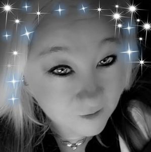 Meet your Posher, Connie